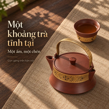 Ấm Nê Hưng · Xuân Hiểu