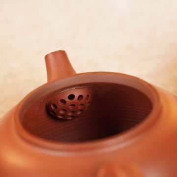 Ấm Nê Hưng · Dung Ngộ